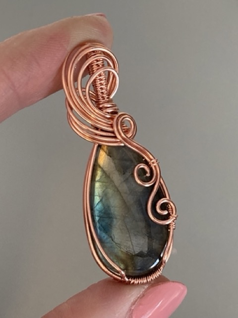 Judy Ellis's Bold Gemstone Wire Jewelry Tutorials for Beginners - , General Education, , swirly teardrop pendant