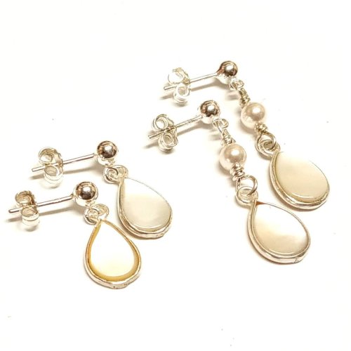 Judy Larson's Moonstone- A Flash of Light - , Classic Wire Jewelry, Making Chain, Chain Making , Cutting, Cutting Tool, Cutters, Filing, Finishing, Jump Rings, Jump Ring, Making Jump Rings, Sawing, Saw, Wire Saw, Tumbling, Tumble, Tumbling Jewelry, Butane Torch, Soldering, Solder, Design, Drilling, Drill, mother of pearl earrings