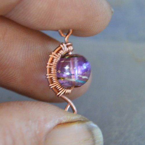 Deborah Kelly's Woven Frame 2-Bead Earring - , Wire Weaving, Wire Wrapping, Wrapping, Wire Wrapping Jewelry, Weaving, Wire Weaving, Weaving Wire, Gently bend the bottom wire 