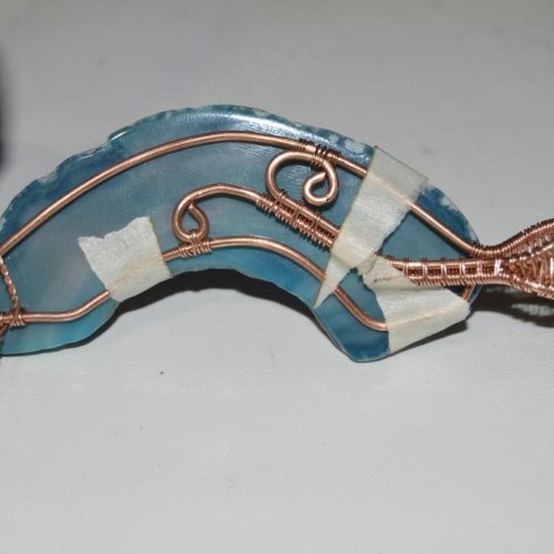 Deborah Kelly's Tree of Life on a Shard - , Contemporary Wire Jewelry, Weaving, Wire Weaving, Weaving Wire, , Use a small amount of tape to hold the slab onto the frame.