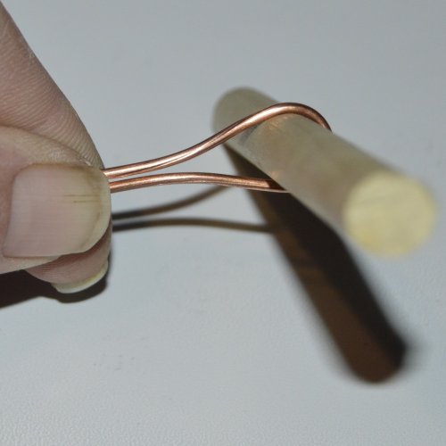 Deborah Kelly's Love Knot Chain Bracelet and Earrings - , Contemporary Wire Jewelry, Making Chain, Chain Making , Cut wire so legs are the same length