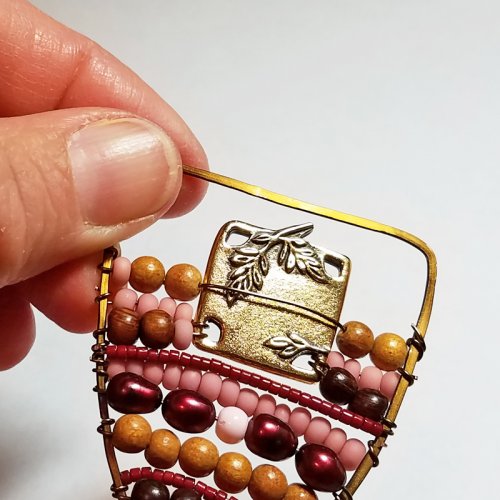 Debbie Blair's Beaded Wire Bird Pendant - , Contemporary Wire Jewelry, Forging, Forging Jewelry, Jewelry Forging, Lashing, Wire Lashing, Beads, Add a few small beads on the other side of the charm