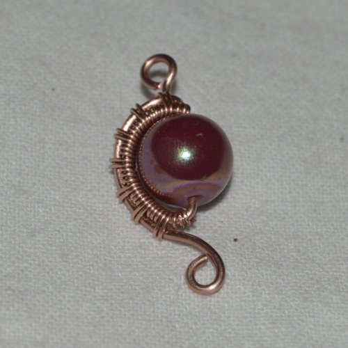 Deborah Kelly's Gumball Bracelet - , Contemporary Wire Jewelry, Loops, Wire Loop, Wrapped Wire Loop, Weaving, Wire Weaving, Weaving Wire, Put a bend in the last wire right under where the hole in the bead is.