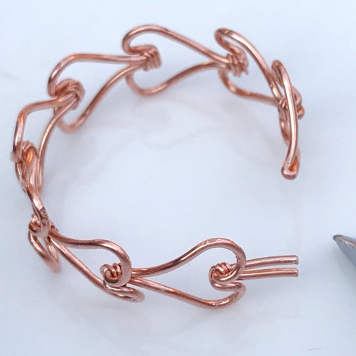 Erika Pal's Wire Heart Ring - , Contemporary Wire Jewelry, Wire Wrapping, Wrapping, Wire Wrapping Jewelry, Separate the wire structure from the ring