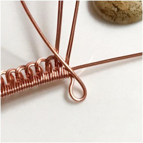 Erika Pal's Loop Bezel Pendant - , Contemporary Wire Jewelry, Findings, Clasps, Components, Loops, Wire Loop, Wrapped Wire Loop, Weaving, Wire Weaving, Weaving Wire, Now bend this base wire upwards