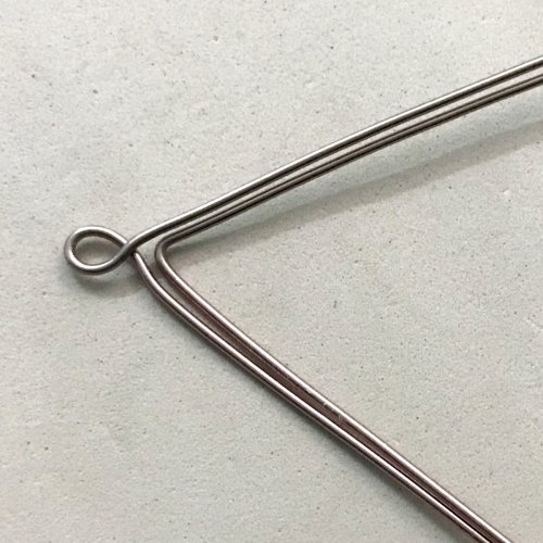 Erika Pal's Charm Hoop Earrings - , Contemporary Wire Jewelry, Lashing, Wire Lashing, Wire Wrapping, Wrapping, Wire Wrapping Jewelry, Beads, Move the bent center 