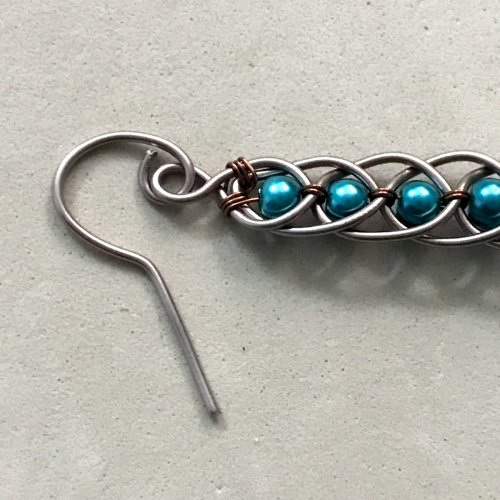 Erika Pal's Charm Hoop Earrings - , Contemporary Wire Jewelry, Lashing, Wire Lashing, Wire Wrapping, Wrapping, Wire Wrapping Jewelry, Beads, Use a nail file to make the wire end smooth.