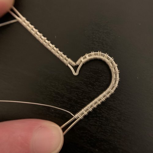 Kendra Austin's Filigree Heart Pendant - Shape the Heart, Contemporary Wire Jewelry, Weaving, Wire Weaving, Weaving Wire, Use the smallest end of a ring mandrel 