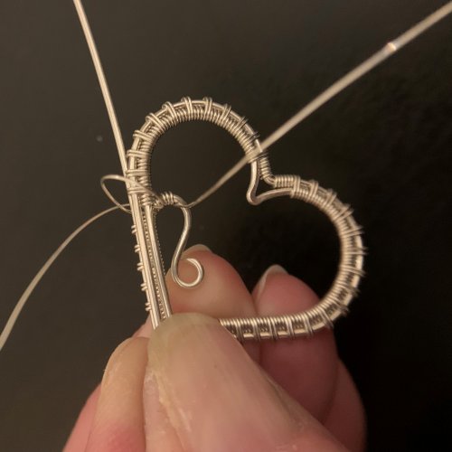 Kendra Austin's Filigree Heart Pendant - Attach the Top to the Bottom, Contemporary Wire Jewelry, Weaving, Wire Weaving, Weaving Wire, You can continue this wrap for as few as 5 wraps