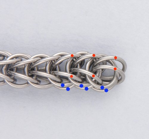 Kylie Jones's Chunky Chain Maille Keychain - , Hair Accessories, Zipper Pulls, Christmas Ornaments, Making Chain, Chain Making , firstly make sure that you have the chain positioned