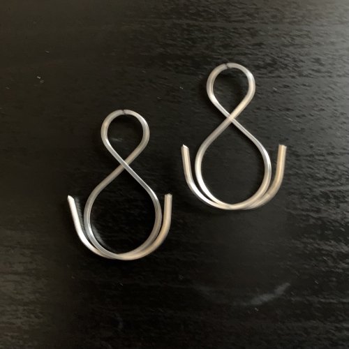 Kendra Austin's Infinity Earrings - Form the outer elements, Contemporary Wire Jewelry, Filing, Finishing, Forging, Forging Jewelry, Jewelry Forging, Lashing, Wire Lashing, Loops, Wire Loop, Wrapped Wire Loop, Repeat for the other element.