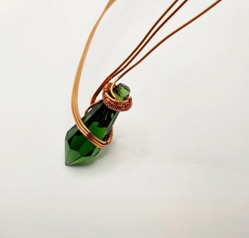 Natalie Patten's Wire Wrap a Chandelier Crystal - , Contemporary Wire Jewelry, Wire Wrapping, Wrapping, Wire Wrapping Jewelry, Weaving, Wire Weaving, Weaving Wire,  curving up next to the wires 