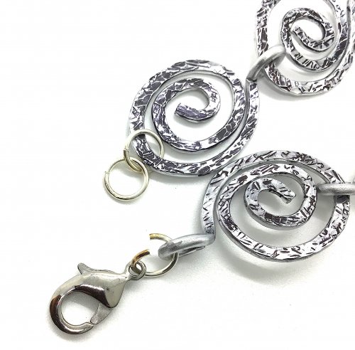 Kristal Wick's Misty Mountains Spiral WIre Bracelet - , Contemporary Wire Jewelry, Spirals, Wire Spiral, Spiral Wire Wrap, Oxidizing Wire, Oxidizing, Antiquing Wire, Antiquing, Texturing, misty mountains spiral wire bracelet