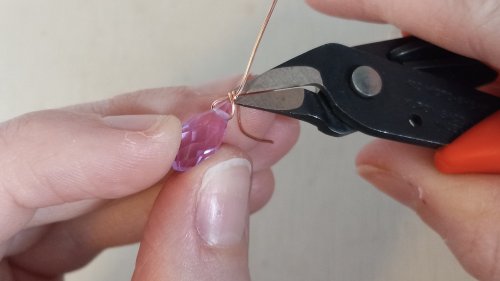 Elizabeth Schultz's Butterfly Swirly Wire Earrings - , Contemporary Wire Jewelry, Coiling, Coiling Wire, Wire Coiling, Lashing, Wire Lashing, Loops, Wire Loop, Wrapped Wire Loop, Wire Wrapping, Wrapping, Wire Wrapping Jewelry, Wrap the shorter side 