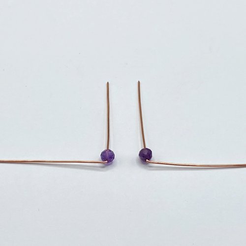 Erika Pal's Birthstone Wire Earrings - , Contemporary Wire Jewelry, Loops, Wire Loop, Wrapped Wire Loop, Wire Wrapping, Wrapping, Wire Wrapping Jewelry, Position these 2 wires exactly in the same way as shown here