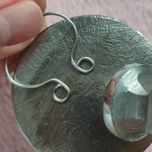 Mei Tan's All Seeing Eye Pendant - , Contemporary Wire Jewelry, Wire Wrapping, Wrapping, Wire Wrapping Jewelry, seeing eye pendant