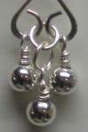 Judy Larson's Heart Link Bracelet and Earrings - , Contemporary Wire Jewelry, Making Chain, Chain Making , Jump Rings, Jump Ring, Making Jump Rings, Loops, Wire Loop, Wrapped Wire Loop, Texturing, Wire Wrapping, Wrapping, Wire Wrapping Jewelry, Connecting all heart loops with the loop bead.