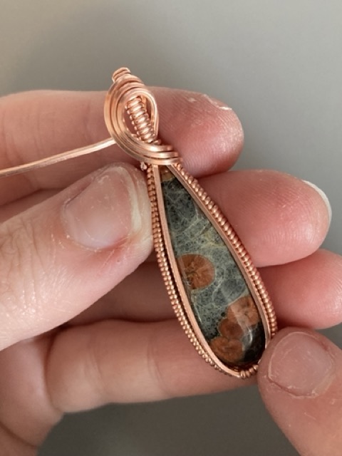 Elizabeth Schultz's Simple Wrapped Stone Pendant - , Classic Wire Jewelry, Wire Wrapping, Wrapping, Wire Wrapping Jewelry, bring the third wire to the front