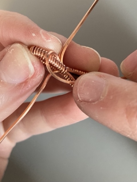 Elizabeth Schultz's Simple Wrapped Stone Pendant - , Classic Wire Jewelry, Wire Wrapping, Wrapping, Wire Wrapping Jewelry, swirl the wire toward the front