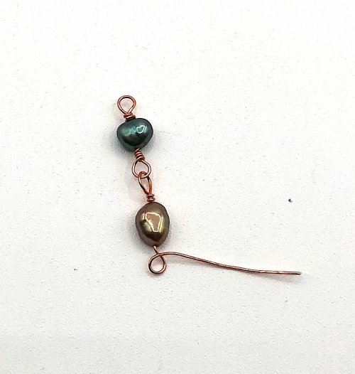 Kristal Wick's Blue Cascade Pearl Earrings - , Contemporary Wire Jewelry, Making Chain, Chain Making , Loops, Wire Loop, Wrapped Wire Loop, make a wire wrapped link