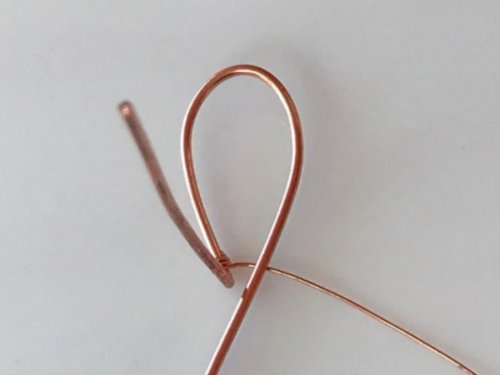 Erika Pal's Lucky Clover Pendant - , Contemporary Wire Jewelry, Wire Wrapping, Wrapping, Wire Wrapping Jewelry, bend the wire