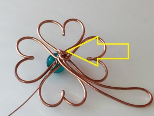 Erika Pal's Lucky Clover Pendant - , Contemporary Wire Jewelry, Wire Wrapping, Wrapping, Wire Wrapping Jewelry, wrap the weaving wire around the back