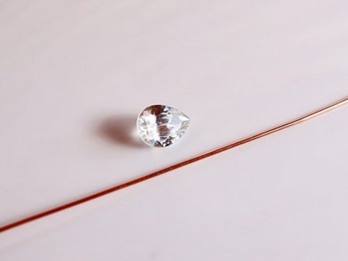 Erika Pal's Classic Wire and Stone Pendant - , Contemporary Wire Jewelry, Wire Wrapping, Wrapping, Wire Wrapping Jewelry, cut 10 inches of wire