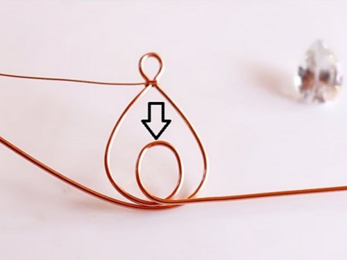 Erika Pal's Classic Wire and Stone Pendant - , Contemporary Wire Jewelry, Wire Wrapping, Wrapping, Wire Wrapping Jewelry, make a loop