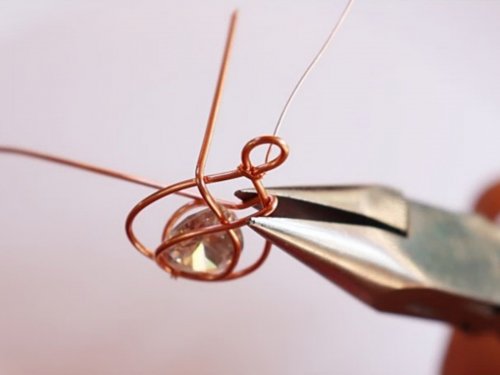 Erika Pal's Classic Wire and Stone Pendant - , Contemporary Wire Jewelry, Wire Wrapping, Wrapping, Wire Wrapping Jewelry, pinch the wire