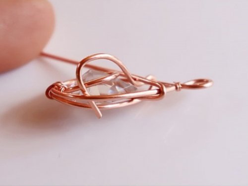 Erika Pal's Classic Wire and Stone Pendant - , Contemporary Wire Jewelry, Wire Wrapping, Wrapping, Wire Wrapping Jewelry, bring the wire through the pendant