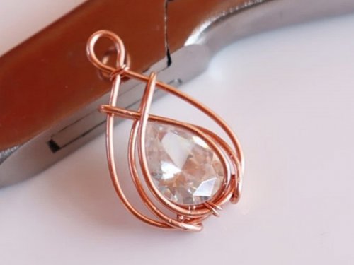 Erika Pal's Classic Wire and Stone Pendant - , Contemporary Wire Jewelry, Wire Wrapping, Wrapping, Wire Wrapping Jewelry, classic wire and stone pendant