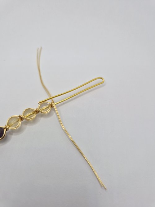 Natalie Patten's Bead and Wire Bracelet with Attached Clasp - , Contemporary Wire Jewelry, Wire Wrapping, Wrapping, Wire Wrapping Jewelry, bend the wire back toward the bracelet