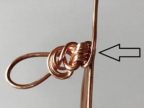 Erika Pal's Triple Strand Braided Wire Bracelet - , Contemporary Wire Jewelry, Wire Wrapping, Wrapping, Wire Wrapping Jewelry, Weaving, Wire Weaving, Weaving Wire, bend the second base wire