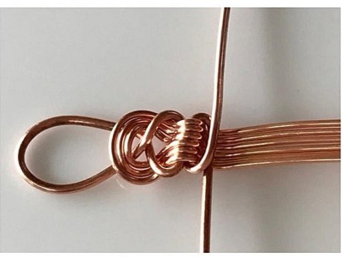 Erika Pal's Triple Strand Braided Wire Bracelet - , Contemporary Wire Jewelry, Wire Wrapping, Wrapping, Wire Wrapping Jewelry, Weaving, Wire Weaving, Weaving Wire, bend the six wire to the right