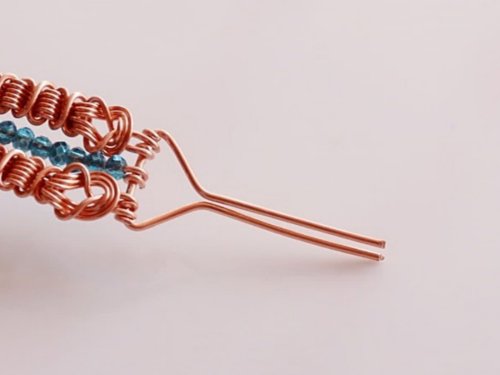 Erika Pal's Triple Strand Braided Wire Bracelet - , Contemporary Wire Jewelry, Wire Wrapping, Wrapping, Wire Wrapping Jewelry, Weaving, Wire Weaving, Weaving Wire, cross the wires and bend where they cross