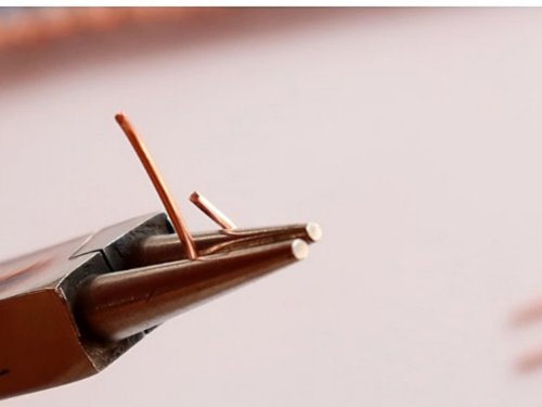 Erika Pal's Triple Strand Braided Wire Bracelet - , Contemporary Wire Jewelry, Wire Wrapping, Wrapping, Wire Wrapping Jewelry, Weaving, Wire Weaving, Weaving Wire, bend one end around the round-nose pliers