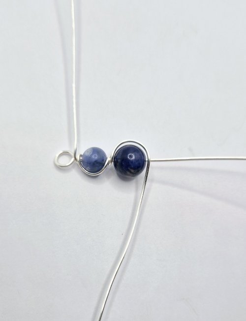 Natalie Patten's Graduated Bead Component - , Contemporary Wire Jewelry, Wire Wrapping, Wrapping, Wire Wrapping Jewelry, string the next larger bead
