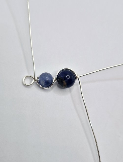 Natalie Patten's Graduated Bead Component - , Contemporary Wire Jewelry, Wire Wrapping, Wrapping, Wire Wrapping Jewelry, wrap the wire around the eye pin