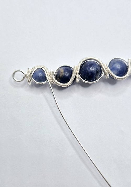 Natalie Patten's Graduated Bead Component - , Contemporary Wire Jewelry, Wire Wrapping, Wrapping, Wire Wrapping Jewelry, follow the path of the coiled wire