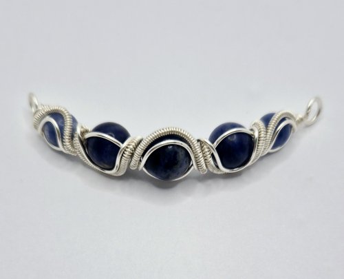 Natalie Patten's Graduated Bead Component - , Contemporary Wire Jewelry, Wire Wrapping, Wrapping, Wire Wrapping Jewelry, curve to fit the wrist