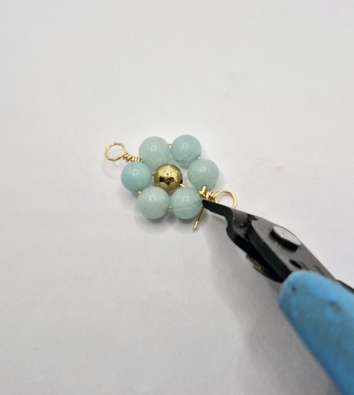 Natalie Patten's Beaded Flower Connector - , Contemporary Wire Jewelry, Loops, Wire Loop, Wrapped Wire Loop, trim excess wire