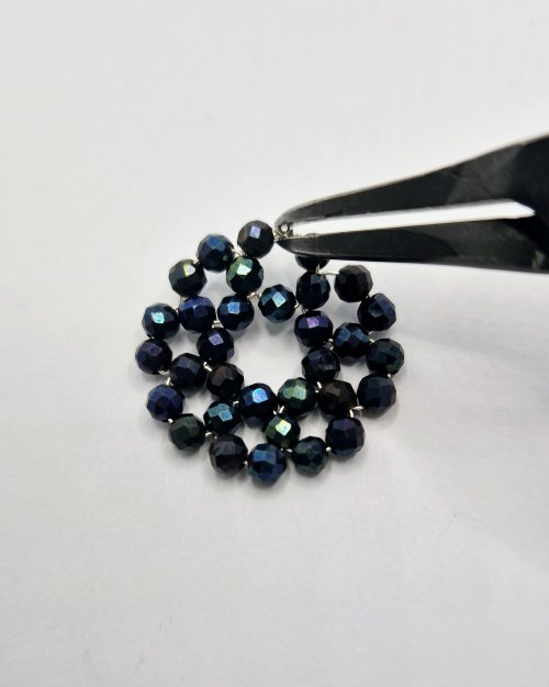 Natalie Patten's Bead and Wire Circular Component - , Contemporary Wire Jewelry, Weaving, Wire Weaving, Weaving Wire, Beads, trim and tuck the other wire