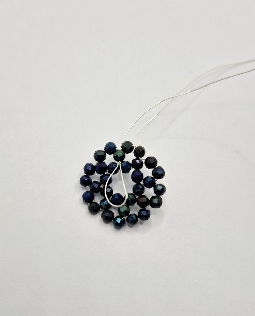 Natalie Patten's Bead and Wire Circular Component - , Contemporary Wire Jewelry, Weaving, Wire Weaving, Weaving Wire, Beads, Bring the tail wire that is now coming out of the right side all the way through the next four beads in this loop.