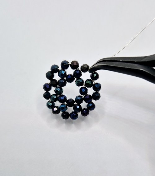 Natalie Patten's Bead and Wire Circular Component - , Contemporary Wire Jewelry, Weaving, Wire Weaving, Weaving Wire, Beads, tuck in the tail