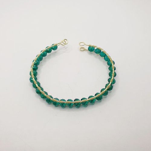 Natalie Patten's Simple Beaded Bangle Bracelet - , Contemporary Wire Jewelry, Wire Wrapping, Wrapping, Wire Wrapping Jewelry, bring the ends of the bangle together