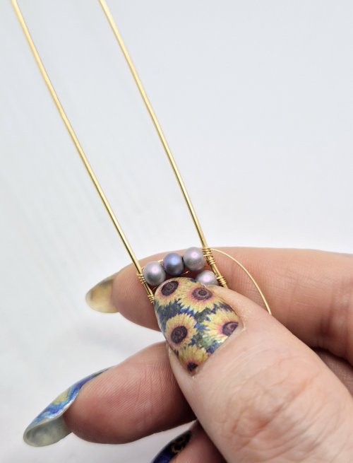 Natalie Patten's Channel-set Beaded Cuff Bracelet - , Contemporary Wire Jewelry, Wire Wrapping, Wrapping, Wire Wrapping Jewelry, keep the beads snug and the wire taut