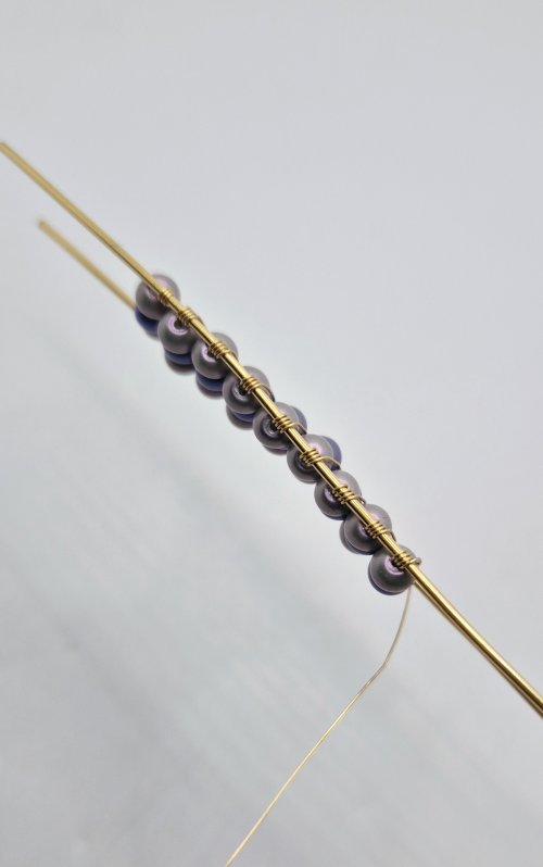 Natalie Patten's Channel-set Beaded Cuff Bracelet - , Contemporary Wire Jewelry, Wire Wrapping, Wrapping, Wire Wrapping Jewelry, don't overlap the weaving wire