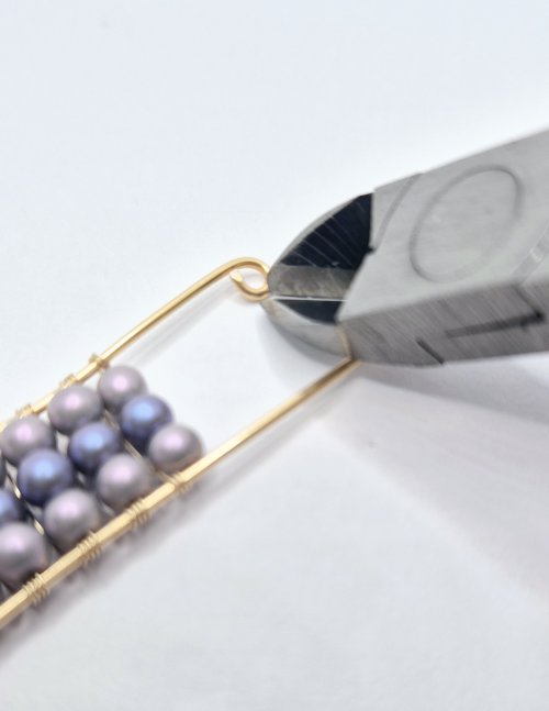 Natalie Patten's Channel-set Beaded Cuff Bracelet - , Contemporary Wire Jewelry, Wire Wrapping, Wrapping, Wire Wrapping Jewelry, begin to spiral the ends of the wires