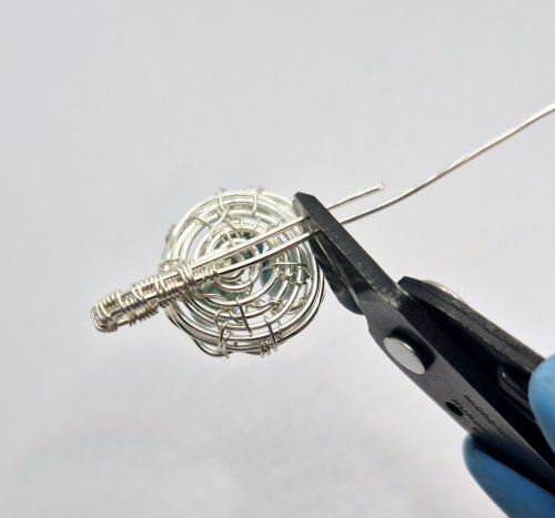 Natalie Patten's Birds Nest Pendant - , Contemporary Wire Jewelry, Wire Wrapping, Wrapping, Wire Wrapping Jewelry, Weaving, Wire Weaving, Weaving Wire, Cut bail wires to make them equal in length