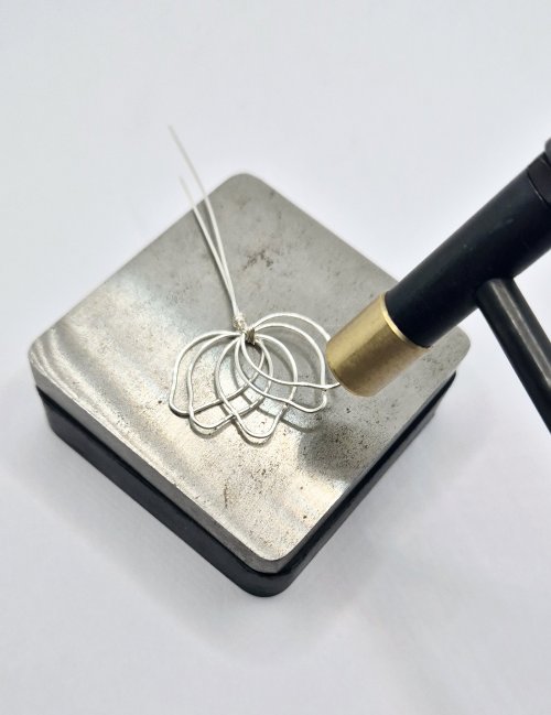 Natalie Patten's Lotus Pendant - , Contemporary Wire Jewelry, Wire Wrapping, Wrapping, Wire Wrapping Jewelry, Hammer outside of petals 